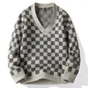 Suéteres masculinos 2023 Men malha suéter masculino pulôver preto de grande tamanho V Jumpers de pescoço harajuku roupas massinhas vintage malhas de inverno