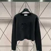 سترة جديدة خريف عصري طويل الأكمام Lowe Slim Slim Pullover Designer نمط ثلاثي الأبعاد سترة أبيض رفيع القميص ذي الملابس النسائية حجم SML