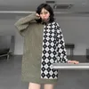 Chandails pour femmes 2023 Automne Hiver Mode Coréenne Femme Pull Casual Pull Lâche Plus Taille Col Roulé Plaid Couture Femmes Tricot