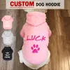 Hundkläder Anpassad hundkattkläder Pet Hoodie Jersey Personliga namn Number Hoodies Kläder för små stora hundar Svetttröja 230823