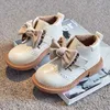 Botas Botas de invierno para niños para niñas con Bowknot Terciopelo cálido Princesa Botas cortas Niña pequeña Marca Plataforma beige Botas para bebés E11261 L0828