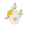 Broches Daisy for Women 2023 Trendy Shell Broche Woman Suites Jóias Branco Flor Natureza Natureza Pinos de lapela do mar dos homens Presente