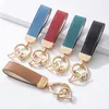 Keychains Luxury Key Chain Men Lady Keychain Contrast Leather for Car Ring Holder Gift Ies Famlies Accessories grossist