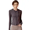 Active Shirts FX Sports Coat Women's Fitness Suit Långärmad avslappnad rinnande jacka Snabbt torrt tätt Yoga Top Workout Tops för kvinnor NN034