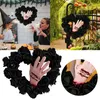 Decoratieve bloemen Halloween krans hartvorm hand met bloed voor feest zwart 1 vakantiekransen voordeur faux