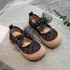 Sneakers baby flickor skor sommar barn bowknot spets prinsessa vårens höst anti hala barn bekväm spädbarn casual 230823