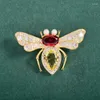 Broches abeille mignonne de luxe, Micro-incrustation de perles en Zircon, accessoires de vêtements haut de gamme, broche de costume pour dame, vente en gros, bijoux de fête, cadeau