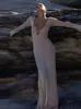 Robe décontractée de base élégante évider col en V tricoté robe Maxi 2023 femme Flare manches longues coupe mince plage dame vacances robes 230823