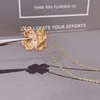 Chains 2023 Artistic Elegant Necklace Flower Shaped Chic Cute Rose Gold Pearl Mother Shell Love Heart Set Diamond Stylish Gift