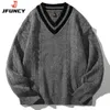 Herrtröjor Jfuncy Mens Winter Sticked Sweaters Overdimensionerade Male Black Pullover V Neck Jumpers Men Vintage Striped Knitwear Men Clothing 230823