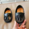 Flatskor barn loafers läder casual skor flickor pojkar sneakers baby båtskor barn lägenheter bekväma studentskor espadrilles l0824