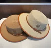 Sombrero de paja plano estilo británico gorra de cubo pequeño ala grande red cinturón rojo sombrero de playa cubierto protección solar sombreros para el sol