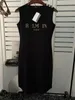 Vestido de algodão de comprimento médio Balman Vestido de saia de uma etapa de um passo de uma etapa de letra de letra de tanque de tanque feminino de tanque feminino