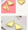 Metall Triangle P Letter Top Quality Diamond Pins Gold Plated Sier Brosch smycken för man kvinnor mode tillbehör gåva