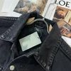 Designer-Herbst- und Winter-High-Street-Fashion-Schwarz-Jeansjacke. Lose schwarze Herren- und Damen-Langarm-Jeansjacke mit Buchstabendruck