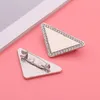 Luxury Brand Designer Letters Brooches Pins for Women and Mens Top Quality Fashion Diamond Brooch Pin Jewelry Accessories Gift