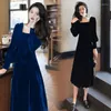 Sukienki swobodne damskie ubrania jesień/zima kwadratowa szyja złota aksamitna sukienka 2023 Koreańska celebrytka Slim Fit Design Długość spódnicy
