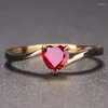 Bagues de cluster Vente européenne et américaine Simple Huit coeurs Flèches Saphir rouge en forme de coeur Bague ouverte Femme