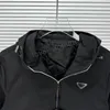 남성 재킷 디자이너 패션 새로운 스타일 가을 긴 슬리브 코트 삼각형 배지 재킷 야외 고급 스러움 여성 연합 애호가 탑 의류 크기 L-4XL