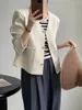 Frauenanzüge Frühling langärmelige Blazer Frauen Japan und Korea Mode einfache Pendler V-Ausschnitt Kurzer Abschnitt Single-Breasted Tops Mantel