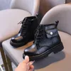 Stiefel Größen 21-37 Herbst Mode Kinder-Knöchelstiefel Kinder Mädchen Chelsea Stiefel Kunstleder Schuhe Baby Botins Tennis Gummi Sole 230823