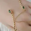 Braggle Green Zircon Plant Leaf Palm Bracciale Anello di dito anello di gioielli a mano Pieci per donne 925 Colore d'argento