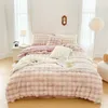 Ensembles de literie Dégradé rose violet gris luxe fausse fourrure de lapin velours polaire princesse ensemble de literie en peluche douce housse de couette drap de lit taies d'oreiller 230823