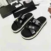 Chanei Luxury Womens Designer neue Sandalen Flat Slipper Schuhe Mode vielseitige Kreuzgurt Beach Schuhe Einfach und komfortable Größe35-40