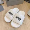 Balenciga Wool Slippers Женщины 2023 Осенняя зима Новая шерстяная шипа