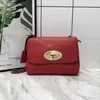 Kvällspåsar Lyxig designkedja axelväska äkta läder kvinnor handväska solid klaff crossbody