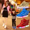 Sneaker jawaykids bambini scarpe luminose con ali per ragazzi e ragazze hanno guidato la pelliccia all'interno delle scarpe divertimento USB ricaricabile 230823