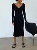 Grundläggande avslappnade klänningar WSevypo Fall Winter Knit Rib Wrap Midi Pencil Dress for Women Simple Style Långärm Vneck Backless BodyCon 230823