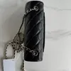 sac de designer 10A Qualité supérieure Petit sac à double rabat Classique Tout noir Sac à chaîne matelassé Sac à chaîne en cuir véritable Caviar 23C Sac à main Épaule Cross Body Gold Bag Fashion C