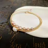 Braccialetti di fascino Design Bracciale impilabile a strati con perla d'acqua dolce bianca viola rosa per donne regalo per la mamma per la mamma