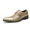 Sapatos de vestido sapatos de ouro para homens mocassins de casamento de ponta pontia a peixe escala de fivela de fivela de fivela de prata Sapatos com tamanho 39-45 230823