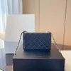 Klassisk designerväska kvinnors singel axelkedja väska ny crossbody väska diamant check rika väska original hårdvarumärke väska