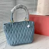 Diseñadores Bolsa de asas para mujeres Hombres Bolso de cuero Diseñador clásico 2023 Totes Bolsa Bolsas de cadena Compras Bolsa cruzada Monedero Monedero 2308237PE-6