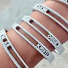 Bangle Gepersonaliseerde Naam Verhard 5A Zirkonia Sieraden Aanpassen Mode Dames DIY 26 Initial Alfabet Slider Letter Armbanden 230824