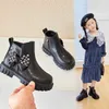 Botas Estilo de Inglaterra Todo fósforo Zapatos negros para niños Botas de tobillo para niñas Moda Otoño Botas con nudo de mariposa a cuadros para niñas F07263 L0824