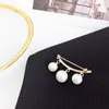Broches du japon et de la corée du sud, Cardigan en perles simples, boucle, broche de collier pour hommes et femmes avec le même Style