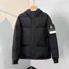 Bolso no peito emblema dos homens jaqueta de moda designer puffer jaqueta inverno com capuz para baixo jaquetas chapéu destacável casaco quente t6