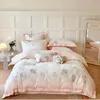 Set di biancheria da letto di lusso rosa bianco patchwork 1000tc Cotton egiziano Fiori di rose da ricamo da letto per biancheria da letto set di coperture piumino set fogli foglio lettino 230823