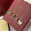 Pendentif Colliers Mode Classique Minimaliste Talisman Collier Shell Gâteau Rond Chaîne De Clavicule Agate Plaqué Pour Femmes Bijoux De Fête