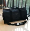 Högkvalitativ lyxmodemän Kvinnor reser duffle påsar varumärkesdesigner bagage handväskor stor kapacitet sport duffel väska 45*25-21 cm