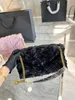 10a hochwertige Einkaufstasche Loulou Puffer y Form Luxus Winter Mode Fluffy Lap Umhängetasche Frau Handtasche Designer Süßigkeiten Farbe Crossbody Tasche