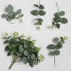 Decorative Flowers Wreaths Artificial Eucalyptus Stem Leaves Silk Green Christmas Decorations Fake Plants Cake Home Decor Wedding Plastic Flowers Bouquet 230823