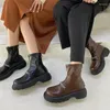 Bottes Automne Hiver Mode Cheville Dames Chaîne En Métal Décoration 2023 Style Botte Courte Rétro Chaussures Japonaises