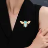 Broches abeille mignonne de luxe, Micro-incrustation de perles en Zircon, accessoires de vêtements haut de gamme, broche de costume pour dame, vente en gros, bijoux de fête, cadeau