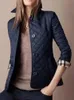 女性Sジャケットキルテッドコート冬用ジャケット女性は2023年のエレガンスオフィスレディーシングル胸ウォームストリートウェア230823のために襟を倒す