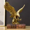 Decorative Objects Figurines NORTHEUINS American Resin Golden Eagle Statue Art Animal Model Collection Ornament Home Office Desktop Feng Shui Decor 230823